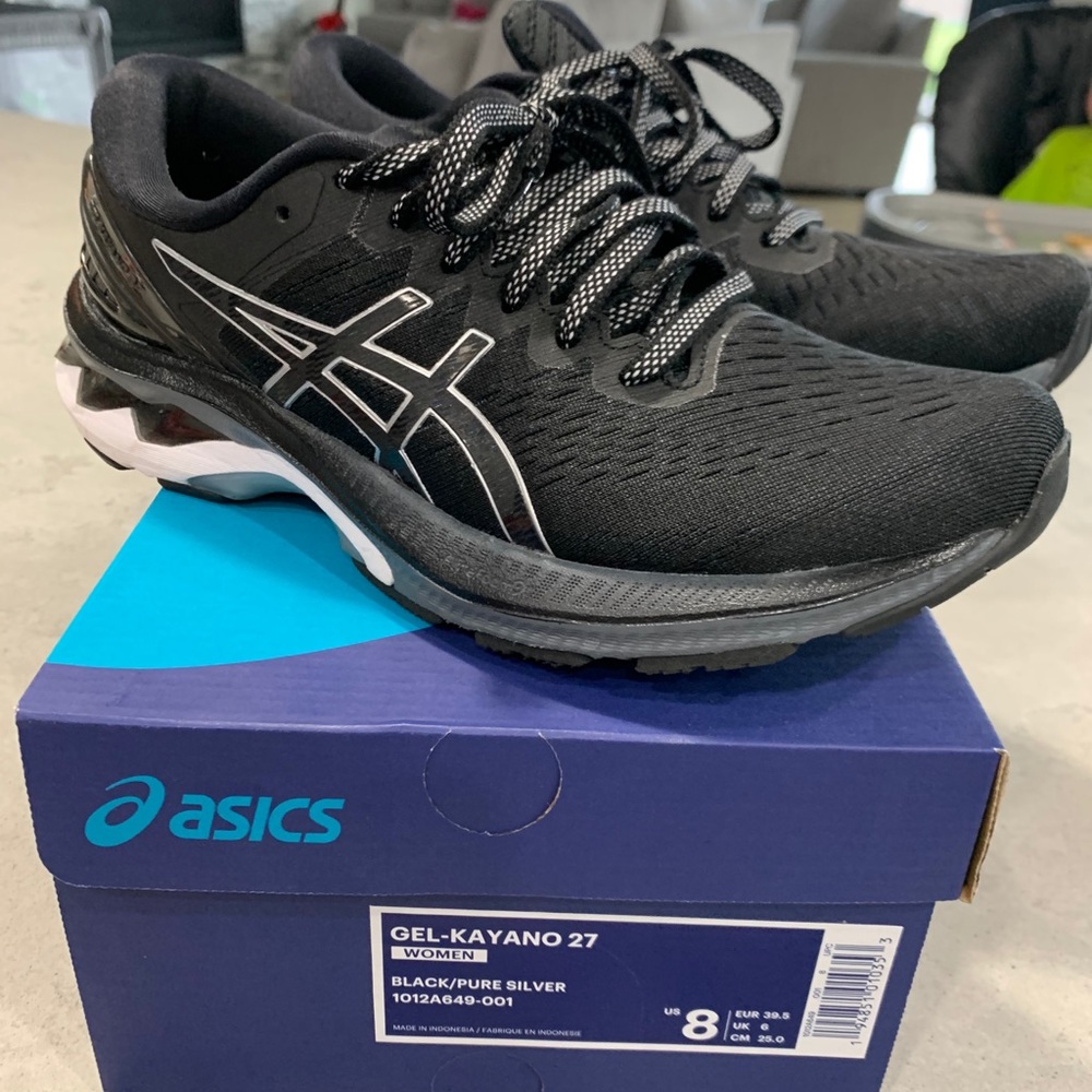 Gel-Kayano 27 size 8